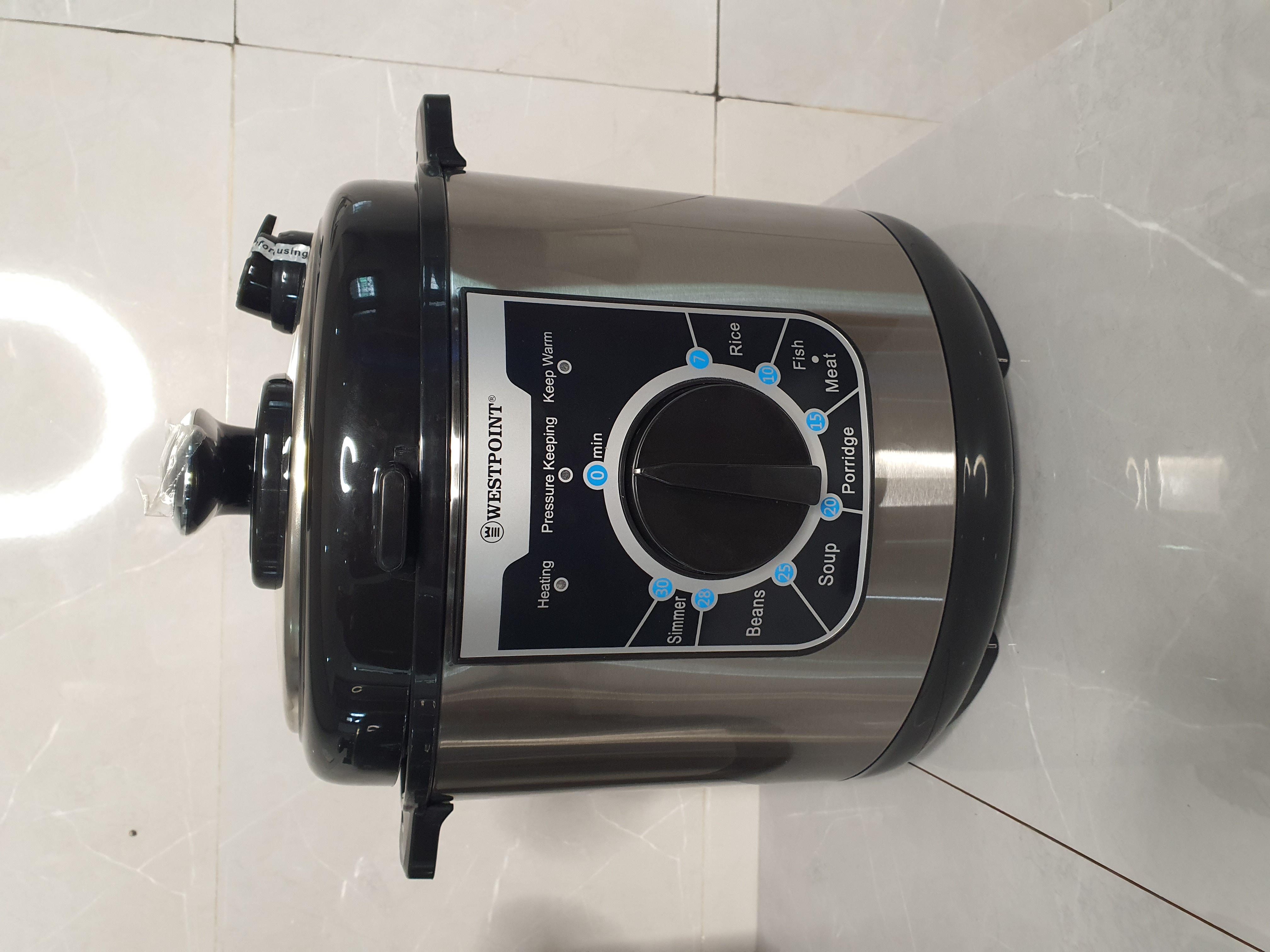 Pressure cooker